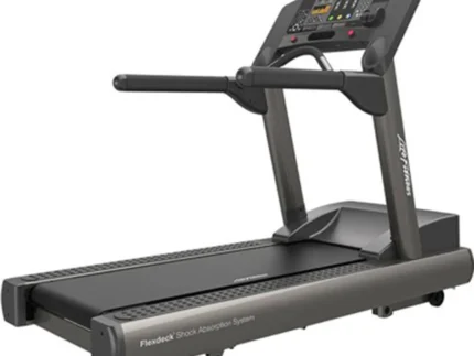 Life Fitness CLST (Club Series) Treadmill